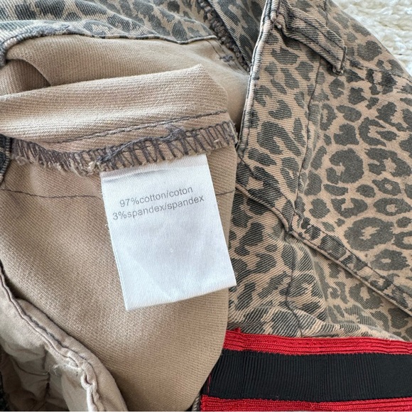 Pam & Gela Uniform Side Stripe Step Hem Pant in Leopard Sz 27 - Picture 6 of 7